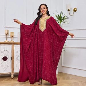 Etniska kläder Dubai Red Luxury Prom Dress 2024 Muslimska kvinnors kramar Eid stängde Abaya Islamiska Ramadan kläder överdimensionerade mantel UAE Bön