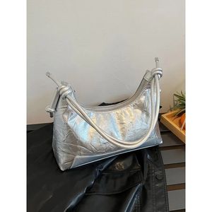 Kvällspåsar kvinnor huvuddesigner silver handväskor vintage pu läder sida underarm crossbody damer totes väska a1