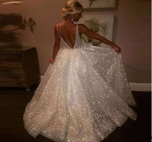 2019 Abiti da ballo economici con paillettes Backless Robe De Soiree Senza spalline Abiti lunghi da festa Abendkleider Abito da sera con scollo a V profondo 8317194