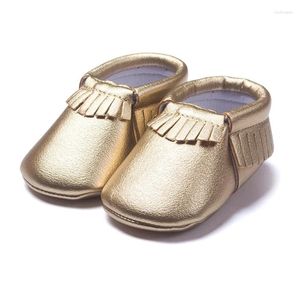 Erste Wanderer Handgefertigte Gold-Baby-Schuhe für Kinder, Mokassins, Turnschuhe, Kleinkind-Wanderer, weiche PU-Schuhe mit Fransen, Top-Qualität