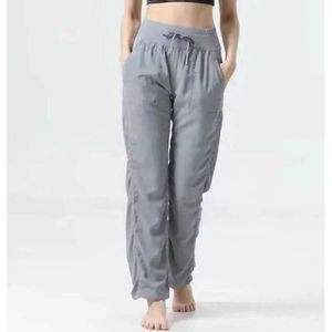 2024 Lululemeni Yoga Kıyafetleri Takım Yeni Dans Stüdyosu Kadınlar Orta Rise Pantolon Sıradan İnce ve Çok Yönlü İş Hoparlörü Geniş Bacak HJU668