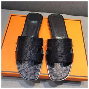 Chinelos de desenhista Clássico Sandálias Chinelo de Couro Genuíno Moda para Mulheres Mens Sapatos Praia Slides Senhoras Chinelos Unissex Flops Tamanho 35 ~ 42