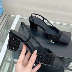 Kvinnors designer klänningskor fyrkantiga tår chunky hög klack sandaler full vamp rhinestone läder kontrast färg sommar slingback svart sandal