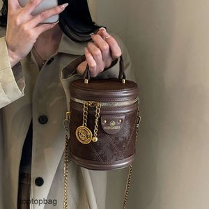 Designer Luxury fashion Cross Body bags2023 Korean New Trend Fashion Bucket Lingge Womens Bag