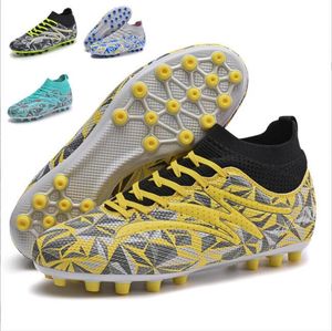 New Professional Soccer Cleats Long Spikes Ankle Football Boots FG Non-Slip Ultralight Men Breathable Outdoor Sport Training