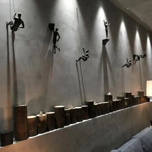 Esculturas estilo industrial único escalada homem resina parede pendurado estátua escultura figuras artesanato decoração de casa