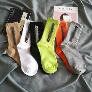 Mens Socks säsong 6 calabasas skateboard mode mens brev tryckta strumpor sportstrumpor sockningar hiphop f6