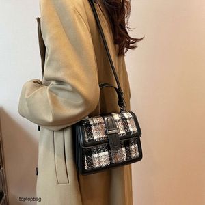 Designer Luxury fashion Shoulder bags New Small Square Bag 2023 British Style Handbag One Shoulder Crossbody Style Tofu Bag