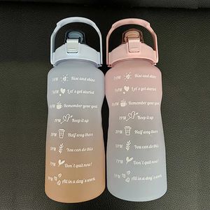 Farbverlauf-Wasserflasche mit großem Fassungsvermögen und Zeitmarkierung, Scrub Space Cup, tragbares Fitnessstudio, 2 l, Sport-Trinkflasche mit Strohhalm 240320