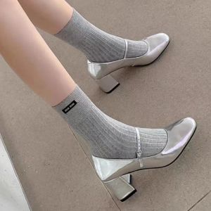 Насосы Новые винтажные женские туфли Silver Mary Mary Janes Shoes Sexy High Heels Traps