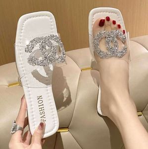 Slippare Womens 2024 New Fashion Women Rhinestone Flat Slides Bling Party Outside Beach Flip-Flops Zapatos Mujer Fashion Shoes 35556