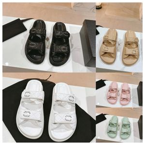 2024 Designer Sandalen Hausschuhe für Damen Leder Luxus Slides Schwarz Braun Schaffell Sandalen Herren Gummi Flats Sommer Sliders Strandschuhe Mix Größe 35-45