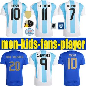 Novo 2024 2025 Argenina Soccer Jerseys Fãs Versão Messis Allister Dybala di Maria Martinez de Paul Maradona Homens Mulheres Fooball Shir Blue 24 25 Crianças 40 40