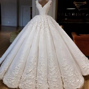 Alta qualidade babados vestido de baile vestidos de casamento com decote em v 3d apliques florais ruched vestidos de noiva plus size trem varredura roupões de casamento