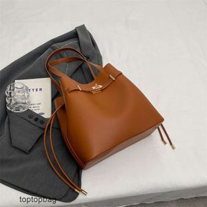 مصمم الأزياء الفاخرة الأزياء كروس الجسم Bags2023 اتجاه الموضة الجديد سعة كبيرة متعددة الاستخدامات حقيبة كتف واحد
