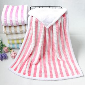 Coperte 2 strati 3D Fluffy Candy Strip Vera coperta per bambini Swaddle Soft Quilt Wrap Born Kids Asciugamano da bagno Biancheria da letto Pannolino