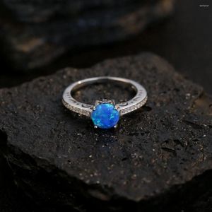 Cluster-Ringe 2024 Mode eiförmiger Mikro-Intarsien-Damenring mit High-Sense-Diamant-Handschmuck-Ornament 925 Sterlingsilber