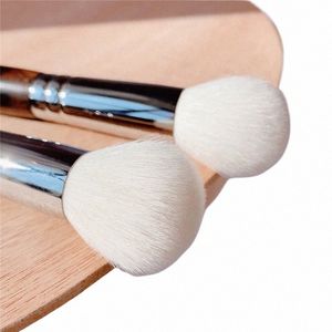 豪華なEby Wood Round Cheek Makeup Brush -Super Soft Saikoho Goat Brisltes Powder Blush Cosmetics Brush Tool 20ri＃