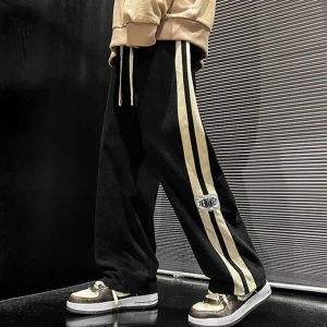 2024 Män corduroy Sweatpants Sidor randiga byxor Autumn Winter Fleece Warm Jogging Pants Multipla förpackningar Male Outdoor