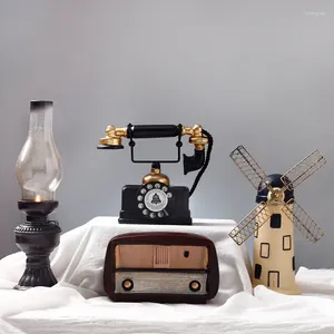 Dekorativa figurer Retro Ornament Windmill Gramophone Radio Model Harts Hantverk för vardagsrumskontor Söt presentinredning