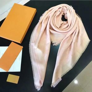 Шелковый шарф из смеси хлопка Женская мода Шелковый шарф Дизайнерские шарфы Высокое качество Шелковые цветовые блоки с бахромой Размер 180смX70см с коробкой