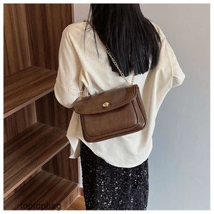 Designer Luxury fashion Shoulder bags Fashionable New Postman Bag 2024 Simple and Western Style Single Shoulder Crossbody Chain Womens Bag