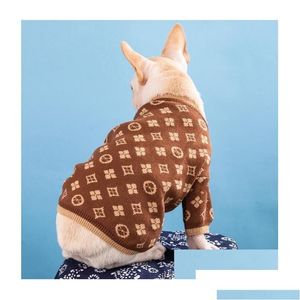Köpek giyim klasik örgü kazak gündelik lüks presbbiyopi mektup tasarımcısı, sıcak yün hoodies katlar evcil kıyafetler damla deliv dhy9j