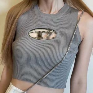 Spice Girl Metal مجوفة خارج سترة أكمامية 2024 Spring New Short Top