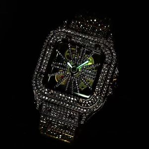 2023SU6A 2023 New Skeleton Sier Moiss Anite Diamonds PASS TT Quartz Movement Top Quality Men Iced Out Sapphire Watch with Boxcl3w