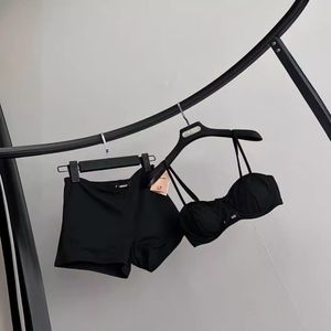 Designer-Bademode, modischer Badeanzug, Miui 24SS, neues zweiteiliges Set aus Weste und Shorts für Damen, schlicht, elegant, süß