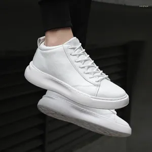 Scarpe casual da uomo Moda Sport Sneakers maschili Trend Vera pelle 2024 Scarpe da corsa piatte di grandi dimensioni 39-46 Bianco