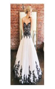 Vintage gótico preto e branco vestidos de casamento uma linha longo vestido de noiva querida sem alças rendas tule vestidos de noiva de no5538072