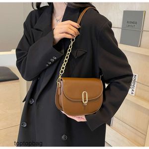 Designer Luxury fashion Shoulder bags French niche design fashion small square bag 2024 new versatile western-style one shoulder crossbody womens bag