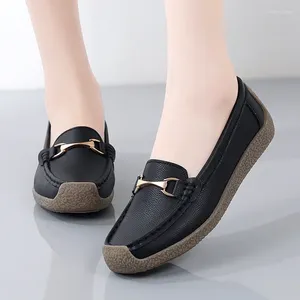 Casual Shoes äkta läderkvinnor Flats 2024 Spring /Autumn Woman Slip-On Loafers Moccasins Female Boat Big Size 44