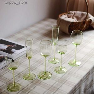 Copos de vinho 1 PCS Cocktail Glass Retro Green Goblet Wine Glass Margarita Glasses Champagne Glass Martini Glass Requintado Pequeno Degustação de Vinho G L240323