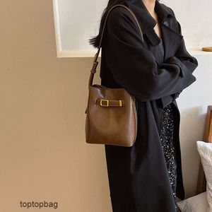 Designer Luxury fashion Cross Body bags2023 Fashionable and Stylish Single Shoulder Bucket Bag