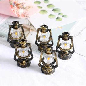 Decorative Figurines 1:6 Scale Miniature Oil Lamp Dollhouse Accessories Retro Style Mini Kerosene Lantern Micro Landscape Decor Scene