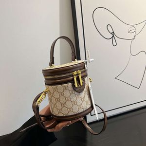 Store Wholesale Designer Bag Shoulder Bag 2024 Spring New Women's Bag Single Shoulder Oblique Span Handheld Bucket Stylish and Trendy with Advanced Textured Totes