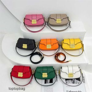 Designer Luksusowe modne torby na ramię stałe kolor na jedno ramię Crossbody Bag 2023 Nowy trend mody Wszechstronny mały kwadratowy torba