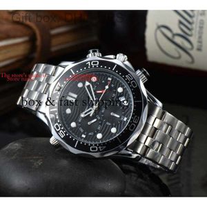 Çok Fonksiyonlu Yeniden Baskı Kol saatleri Moda Gündelik OMG Model Lüks Çelik Yüksek Kaliteli Spor 43mm Dial Man Woman Woman Holwatch Relgio Montredelu