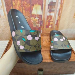 Slippers High quality slippers 2023 summer couples C-letter cherry print flat bottomed sandals T240323