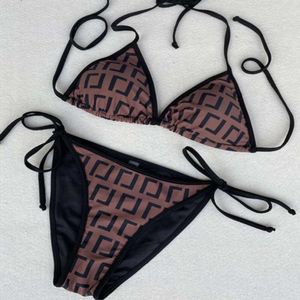 2024 Womens Bikini Designer Sexig Beach Bikinis Swim Suit Fashion Letter Tryckt Lace Up Summer Split Swimsuit Bikinis For Women KGI668