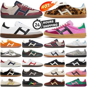 Oryginały Gazzelle Vegan Adv Buty do biegania Men Designer Black Gum Red Pink Velvet Green Cream Blue Mens Womens Outdoor Treakers Treakers