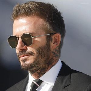 Sunglasses FEISHINI Spiral Chain Metal Brand Design Round Men Unisex Mirror Fashion Trendy Women Sunglass Gradient Gold