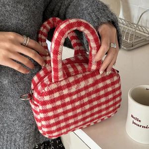 Sacos de ombro Retro Design Bolsa de Pelúcia 2024 Crossbody Bag Único Vermelho Checkered Mulheres Pequeno Quadrado