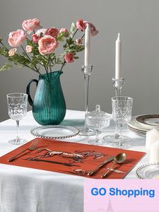 Quatily suave luxo retro tang cavalo impresso mesa de jantar placemat impermeável à prova de óleo couro estilo ocidental tapetes de mesa