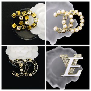 Wholesale 20style Designer Square rhinestone Brooches Fashion Mens Womens Brand Double Letter Brooche Sweater Suit Brought Pin Clothing Jewelry Accessories