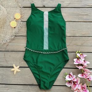 Kvinnors badkläder vintage Green One Piece Swimsuit 2024 Mesh Patchwork Metal Chain Mage Mage Control Summer Beach Bathing Suit Monokini