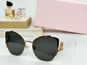 Damen-Sonnenbrille für den Sommer, beliebt, 80 V, modisch, Cateye-Designer, stilvoll, Outdoor-Stil, UV400, Anti-Ultraviolett, Retro-Platte, Metall, oval, Vollformat-Brille, zufällige Box