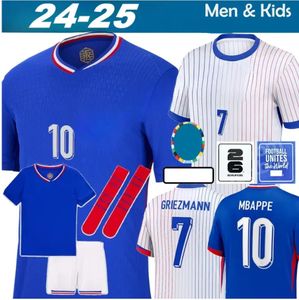 2024 Kulüp Tam Setler Fransız Futbol Formaları Benzema Giroud Mbappe Griezmann Saliba Pavard Kante Maillot de Ayak Equipe Maillots Çocuk Jersey Futbol Gömlek Ev Uzak